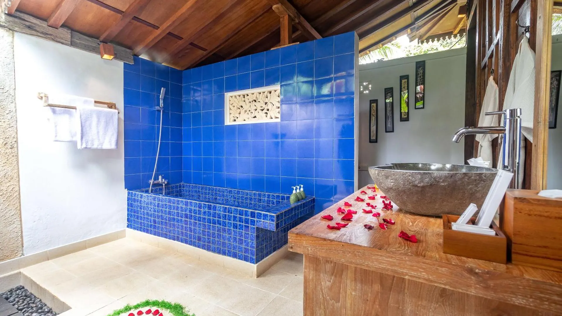Villa Be Bali Hut Farm Stay ウブド 0*,