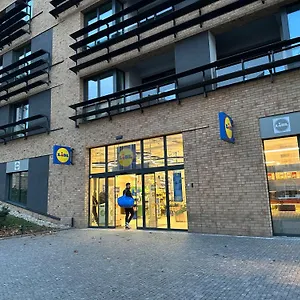 4 Room, 2 Bath, Parking Prag